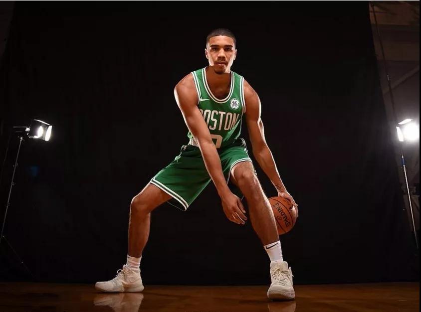 球迷们更加 球迷们更加