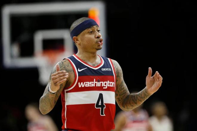 交媒体上颇 交媒体上颇